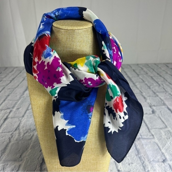 Vintage floral Liz Claiborne silk scarf made in Japan - Picture 1 of 11